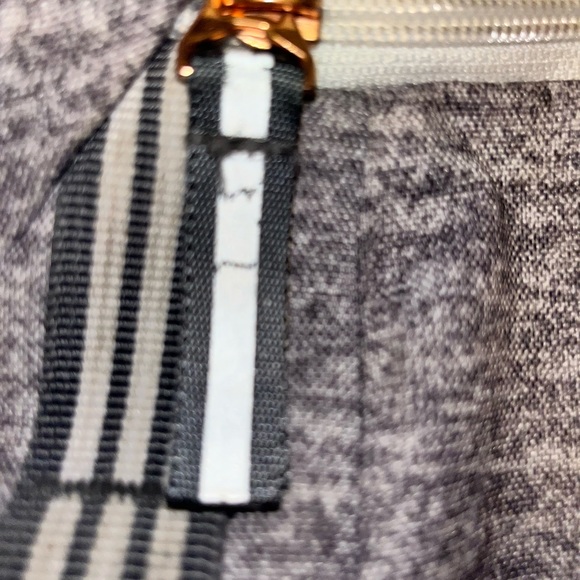 Adidas Excel 6 backpack in the color Jersey grey/Onix grey/ Rose gold. - Picture 3 of 11